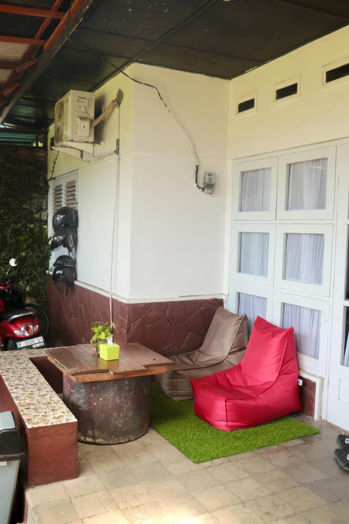 Ijen Backpacker Hostel Banyuwangi  Εξωτερικό φωτογραφία